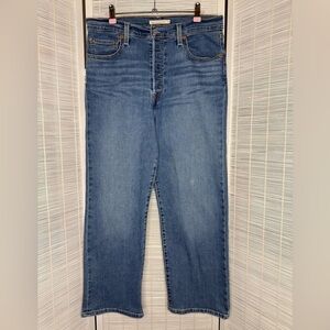 Levi’s Ribcage Straight Medium Wash Button Fly High Rise Jeans Size 31